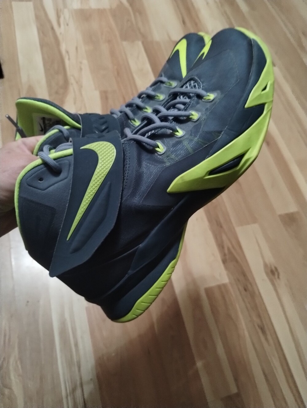 LeBron James Nike Zoom 8 High Top Mens Shoes Size 10.5